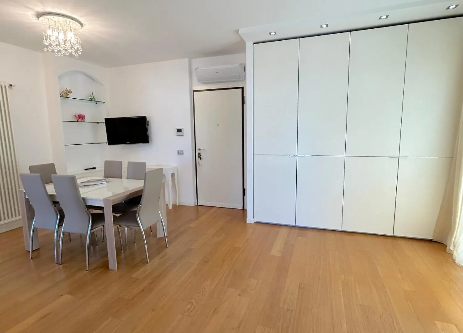 Attico Alba -Flexrent Abissinia Lägenhet Riccione 0*,